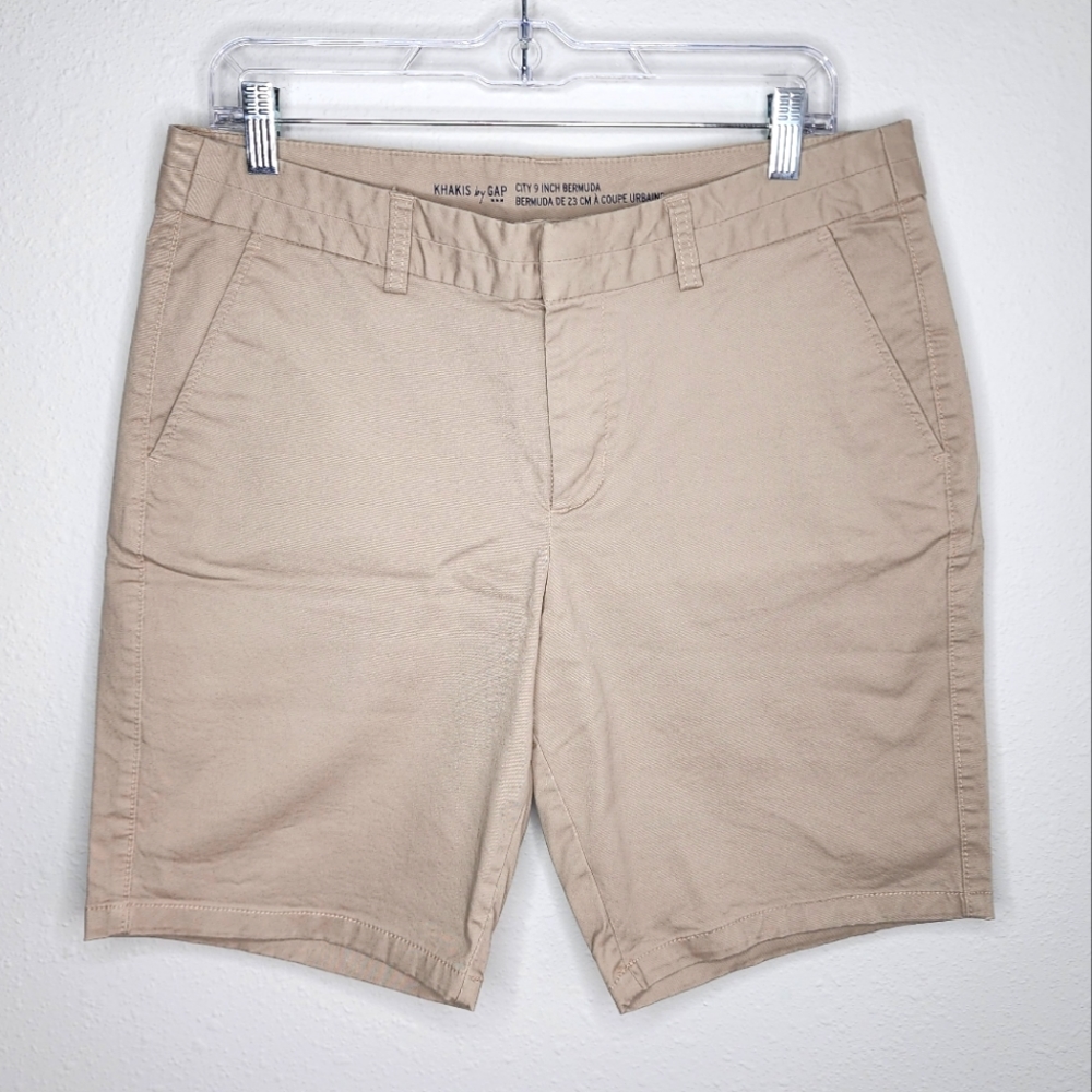 GAP Khaki Bermuda Shorts - Light Tan
